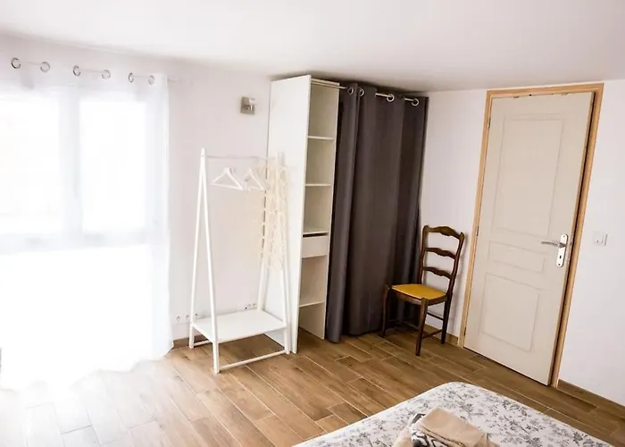 L'olivier - T2 Proche Saint-raphael *