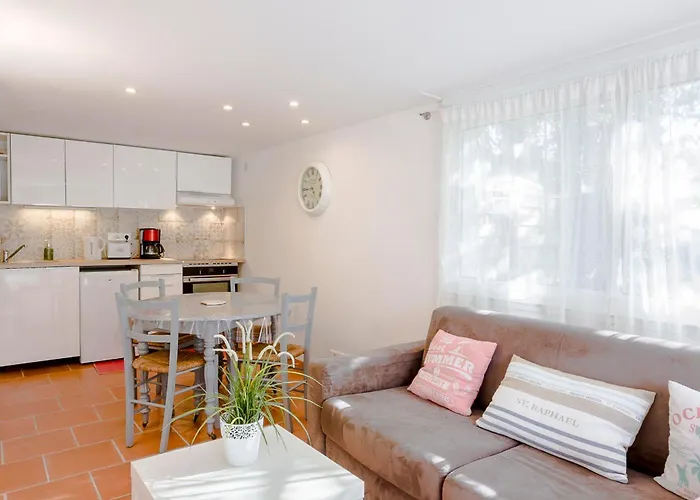 L'olivier - T2 Proche Saint-raphael Apartment