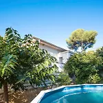 L'olivier - T2 Proche Saint-raphael * Saint-Raphael (Var)