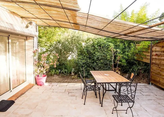 L'olivier - T2 Proche Saint-raphael *